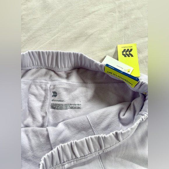 NWT All in Motion Light Purple Joggers size L - Picture 3 of 3